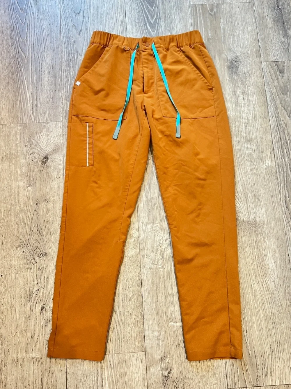 FIGS Men’s Cargo Scrub Pants Orange brown Straight Leg medical nurse size S/S